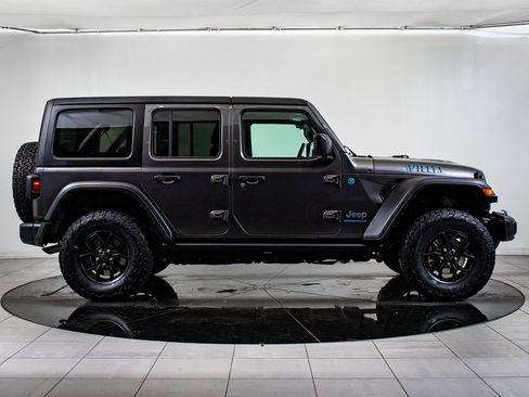 Used 2024 Jeep Wrangler Unlimited image 6