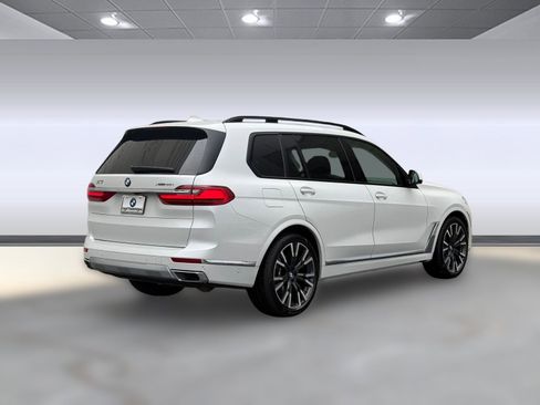 Used 2021 BMW X7 xDrive40i w/ Premium Package image 8