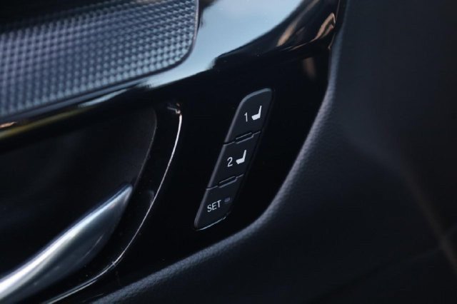 Used 2023 Honda CR-V EX-L image 11
