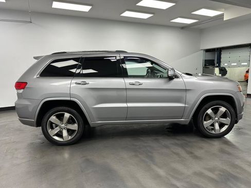 Used 2014 Jeep Grand Cherokee Overland image 9