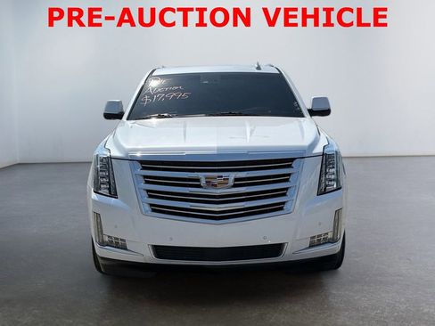 Used 2016 Cadillac Escalade ESV Platinum AWD/4WD image 8