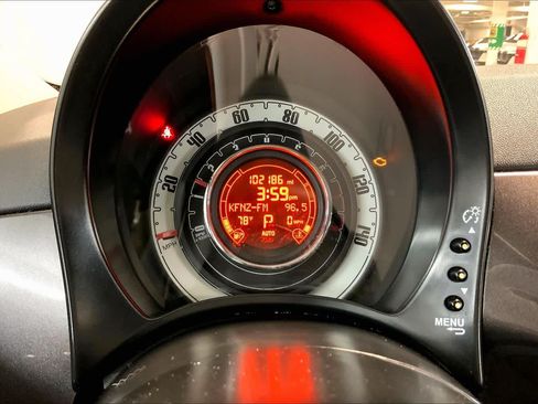 Used 2015 FIAT 500 Pop FWD image 25