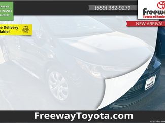 Certified 2025 Toyota Corolla LE image 1