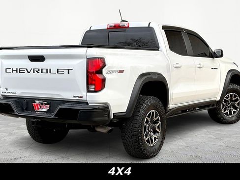 Used 2024 Chevrolet Colorado ZR2 AWD/4WD image 6
