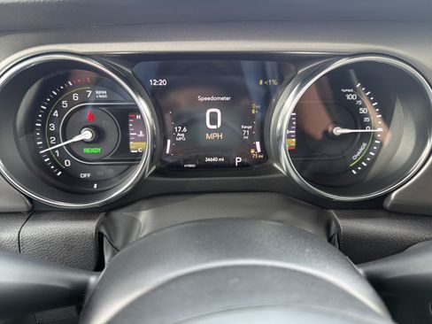 Used 2023 Jeep Wrangler Unlimited w/ Cold Weather Group AWD/4WD image 32