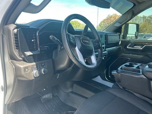 Used 2024 GMC Sierra 2500 SLE w/ SLE Value Package; image 16