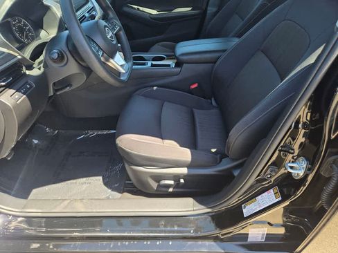 Used 2024 Nissan Altima 2.5 SV FWD image 18