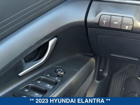 Used 2023 Hyundai Elantra SEL image 21
