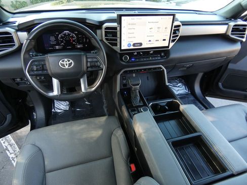 Used 2025 Toyota Tundra Limited image 51