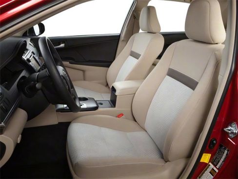 Used 2012 Toyota Camry FWD image 9