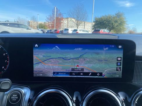 Used 2023 Mercedes-Benz GLB 250 4MATIC image 24