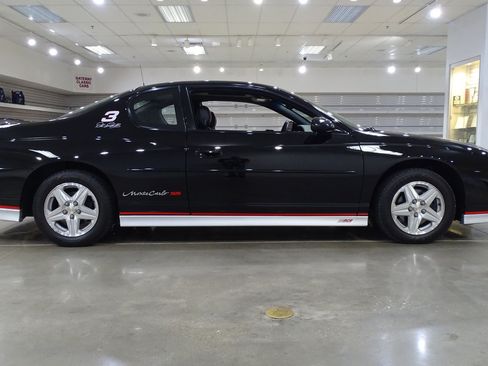 Used 2002 Chevrolet Monte Carlo SS w/ Pace Car Replica Pkg FWD image 18