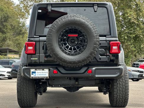 Used 2021 Jeep Wrangler Unlimited Sahara AWD/4WD image 5