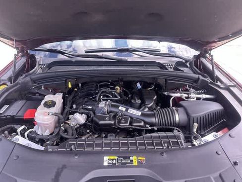Used 2023 Jeep Grand Cherokee Laredo RWD image 21
