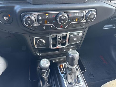 Used 2020 Jeep Gladiator Sport w/ Quick Order Package 24S image 27