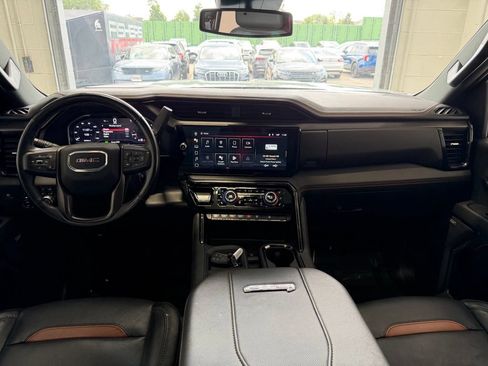 Used 2024 GMC Sierra 2500 AT4 w/ AT4 Preferred Package AWD/4WD image 31