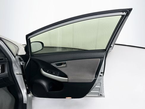 Used 2014 Toyota Prius Prime Plug-In Hybrid FWD image 30