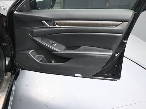 Used 2019 Honda Accord Touring image 64