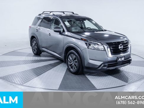 Used 2022 Nissan Pathfinder SV FWD image 14