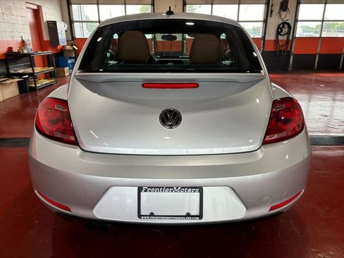 Used 2015 Volkswagen Beetle 1.8T Classic image 8