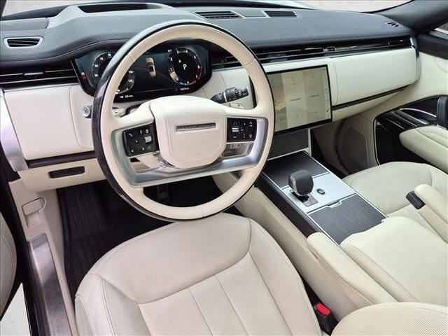 Used 2024 Land Rover Range Rover SE AWD/4WD image 10