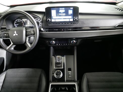Used 2022 Mitsubishi Outlander SE AWD/4WD image 10
