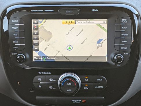 Certified 2017 Kia Soul + w/ Audio Package image 15