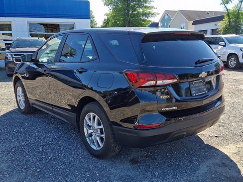 Certified 2024 Chevrolet Equinox LS w/ LS Convenience Package AWD/4WD image 6