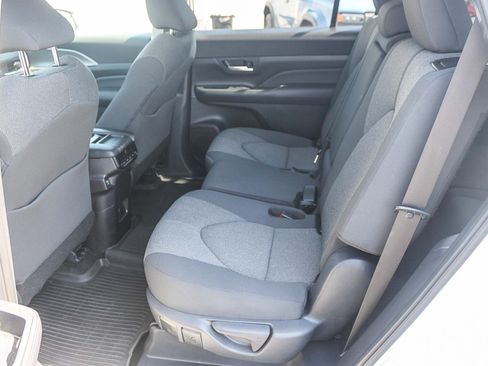 Certified 2025 Toyota Grand Highlander FWD image 19