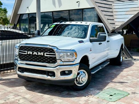 Used 2024 RAM 3500 Big Horn AWD/4WD image 38