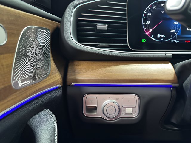 Certified 2025 Mercedes-Benz GLE 450e 4MATIC image 16