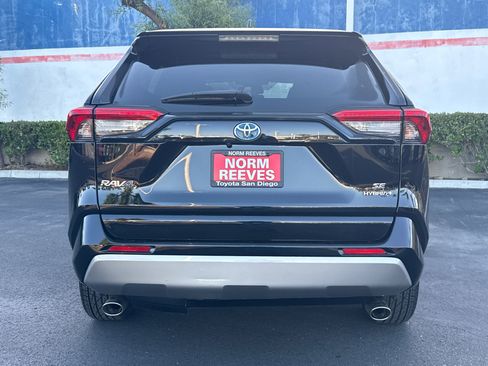 Certified 2024 Toyota RAV4 SE AWD/4WD image 8