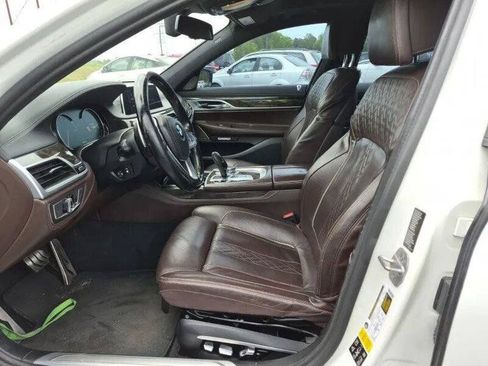 Used 2017 BMW 750i xDrive AWD/4WD image 5
