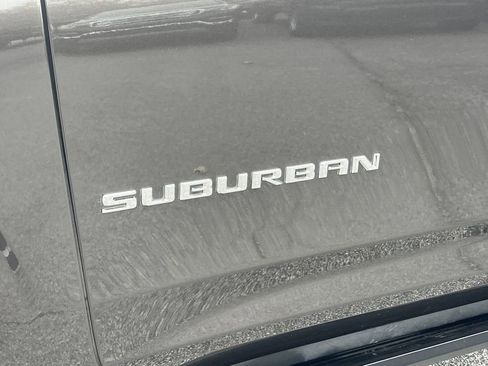 Used 2021 Chevrolet Suburban High Country w/ Premium Package image 35