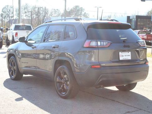 Used 2019 Jeep Cherokee Latitude Plus image 5