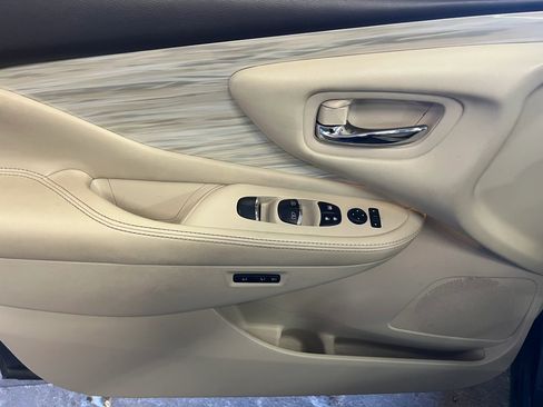 Used 2017 Nissan Murano Platinum w/ Platinum Technology Package image 9