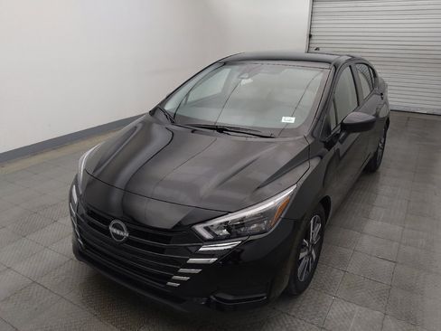 Used 2025 Nissan Versa SV FWD image 15