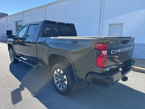 Used 2023 Chevrolet Silverado 2500 Custom w/ Custom Convenience Package image 13
