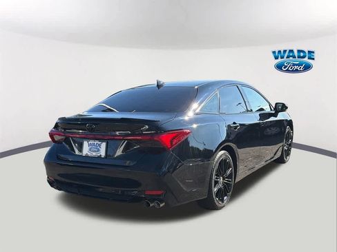 Used 2021 Toyota Avalon XSE image 5