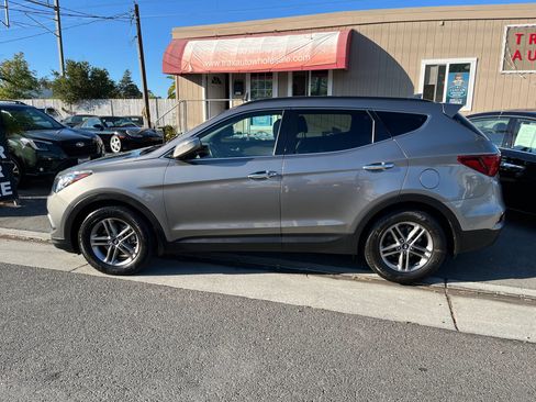 Used 2017 Hyundai Santa Fe Sport FWD image 4