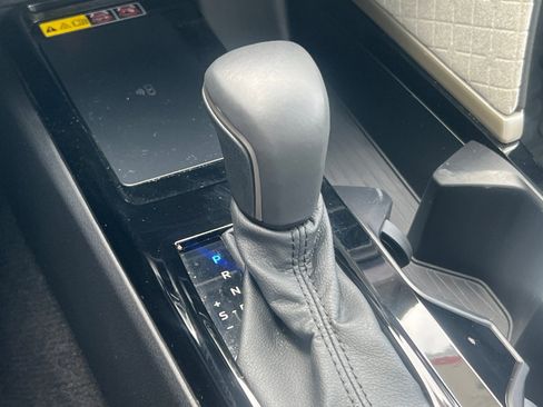 Used 2025 Toyota Camry XLE w/ Premium Plus Package image 20