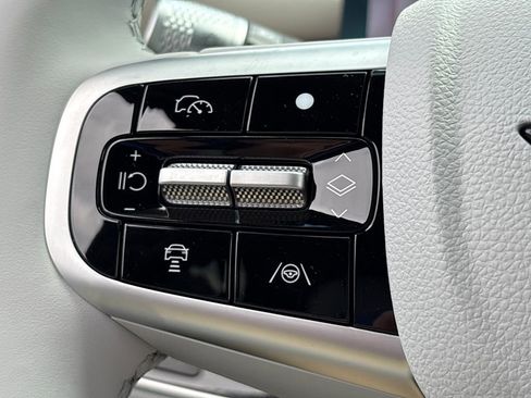 New 2026 Genesis GV70 2.5T Advanced image 22