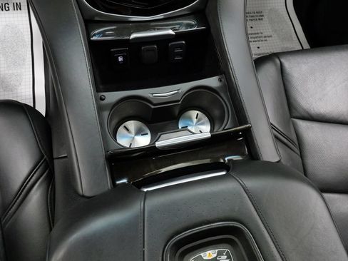 Used 2020 Cadillac Escalade Platinum AWD/4WD image 35