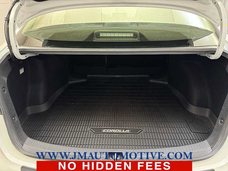 Used 2020 Toyota Corolla LE FWD image 16