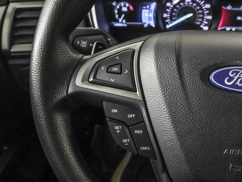 Used 2019 Ford Fusion SE image 27