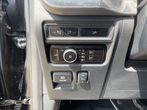 Used 2024 Ford F150 Lariat AWD/4WD image 14
