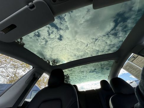 Used 2018 Tesla Model 3 Long Range image 28