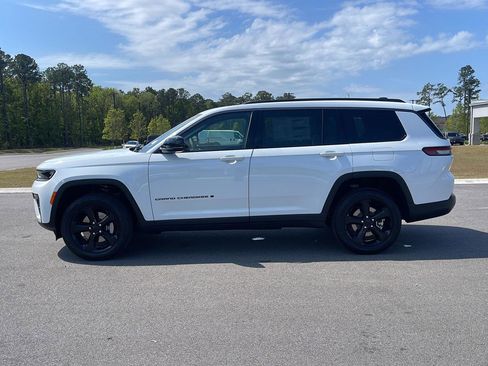 New 2026 Jeep Grand Cherokee L Limited AWD/4WD image 4