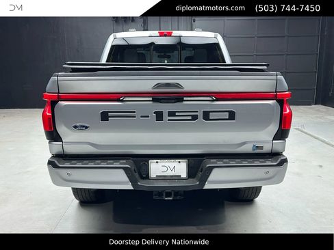 Used 2022 Ford F150 Lightning Lariat w/ Tow Technology Package image 6