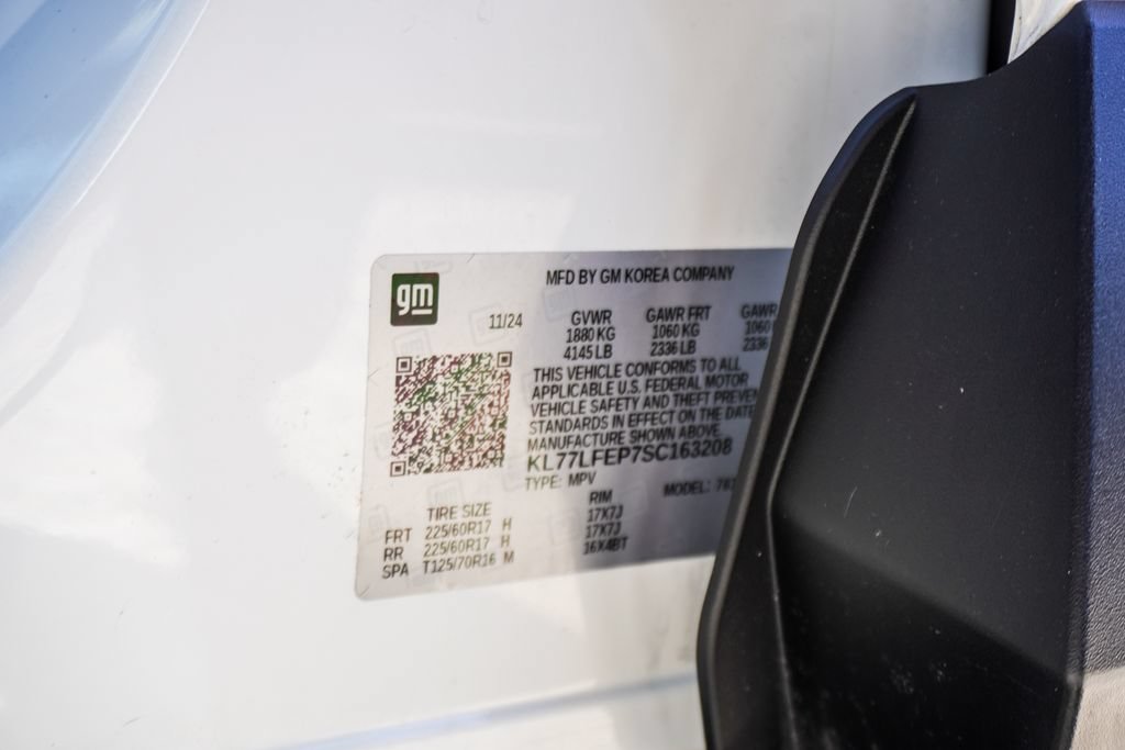 Used 2025 Chevrolet Trax LS FWD image 41